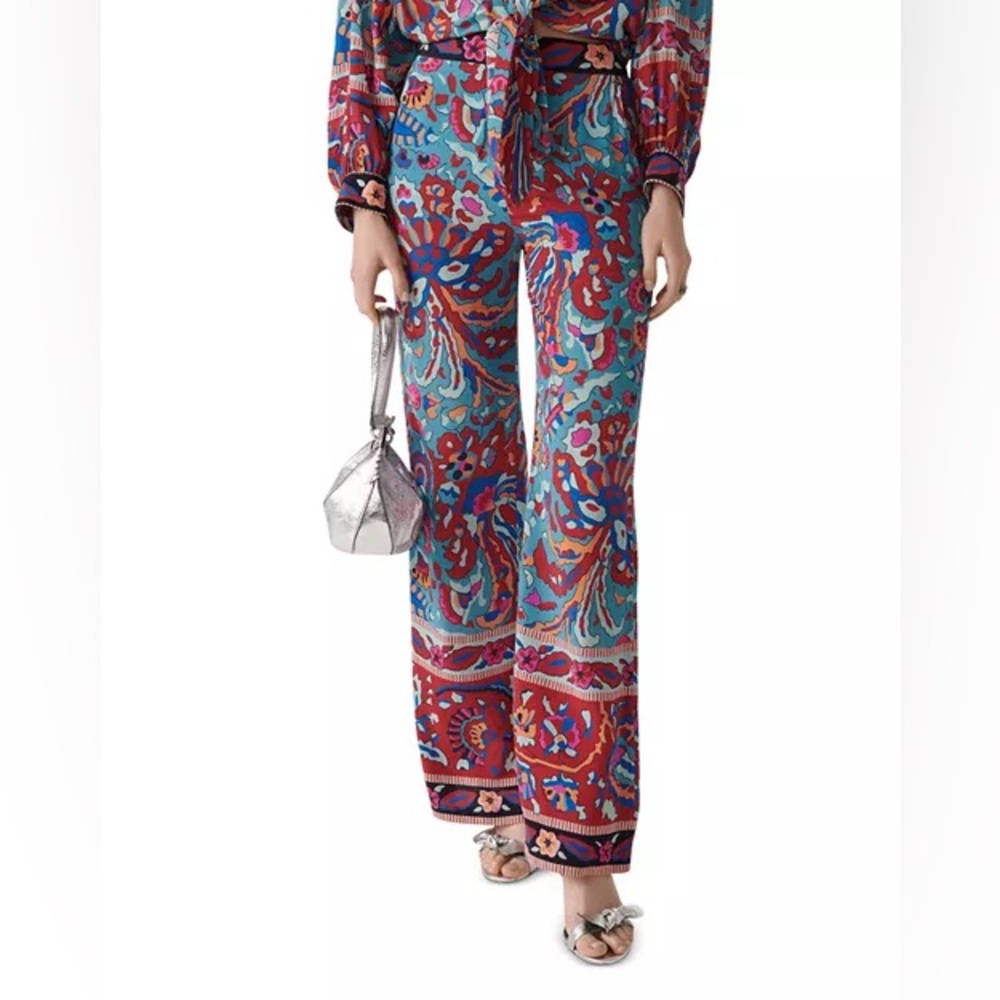 2 piece Cupcakes & Cashmere Red and Blue Floral‎ Top and Pants - Picture 2 of 14